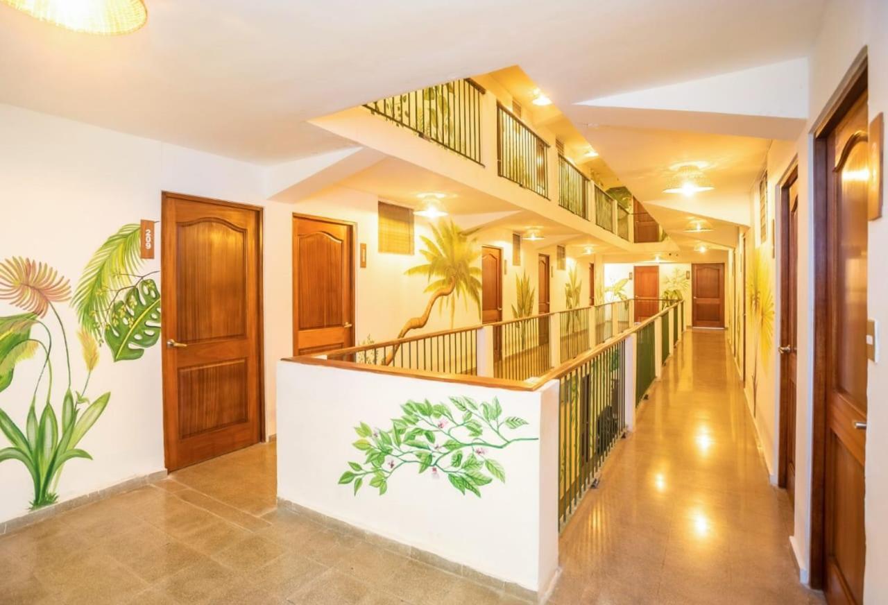 Hotel Caracas Panama City Exterior photo