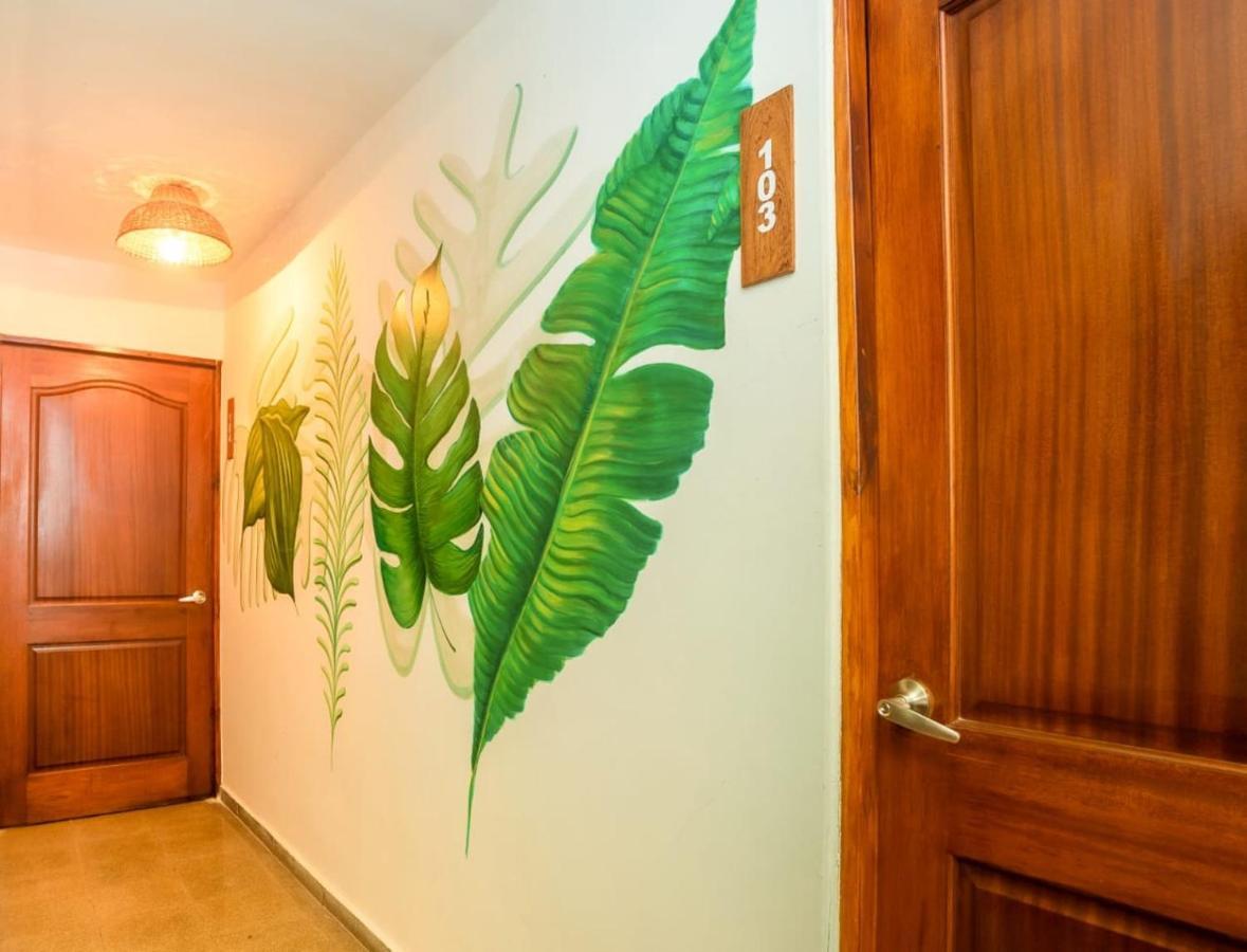 Hotel Caracas Panama City Exterior photo